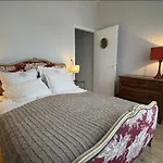 Дом отдыха Charming In The Heart Of *