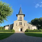 Дом отдыха Charming In The Heart Of Виттель