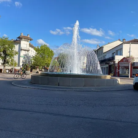 別荘 Charming In The Heart Of